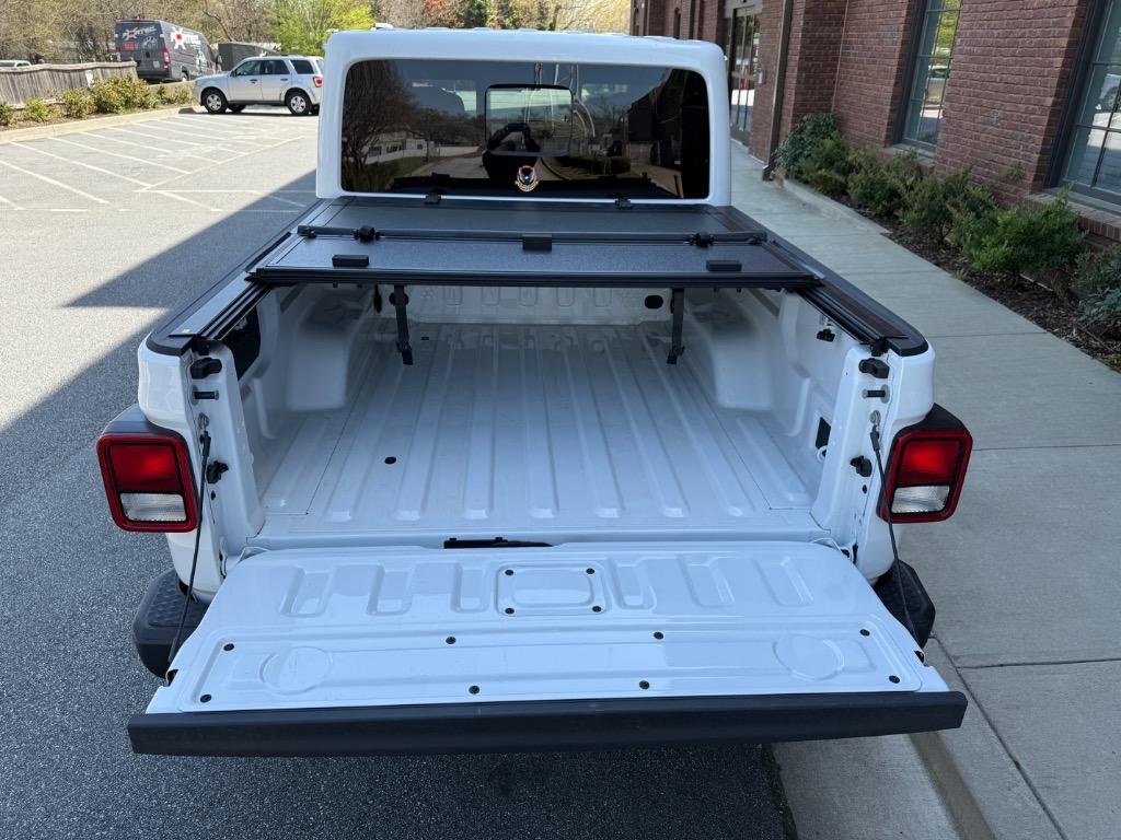 2025 Jeep Gladiator Nighthawk - Photo 8