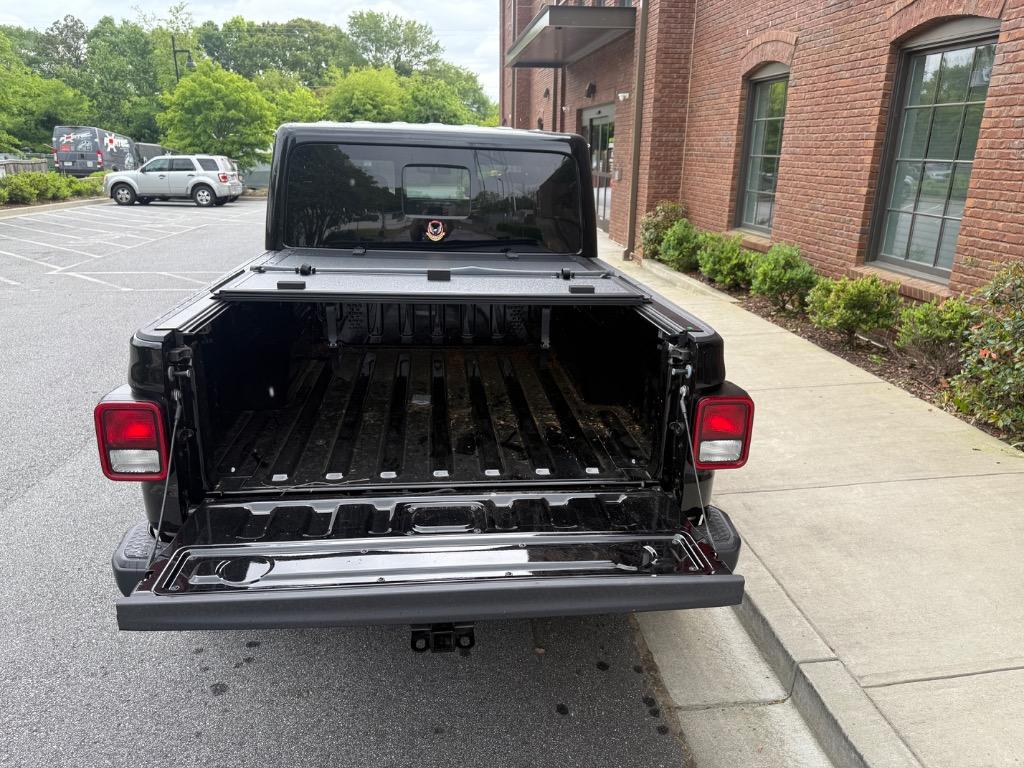 2025 Jeep Gladiator Nighthawk - Photo 7