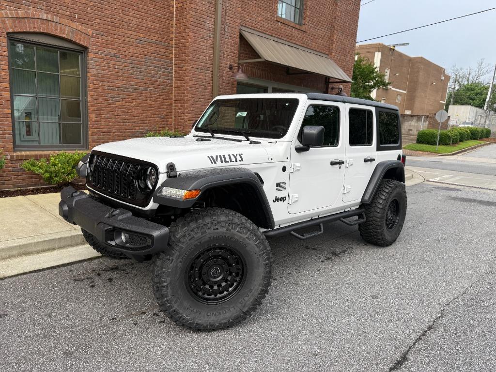 2025 Jeep Wrangler 4-Door Willys - Photo 10