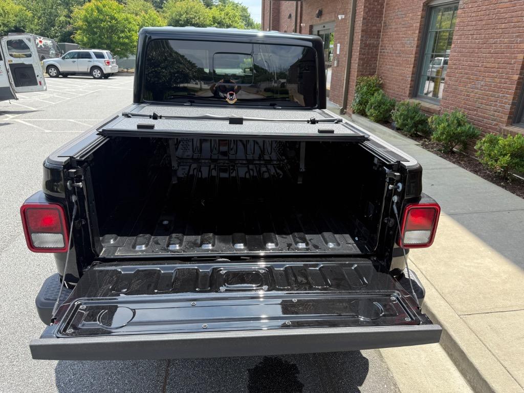 2025 Jeep Gladiator Nighthawk - Photo 8