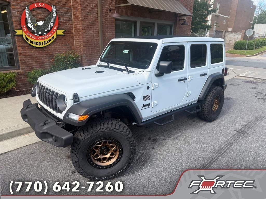 2025 Jeep Wrangler 4-Door Sport S's photo