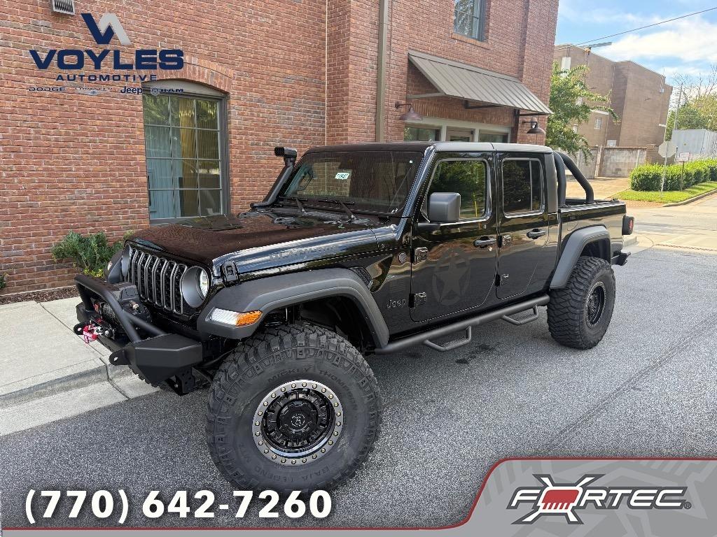 2025 Jeep Gladiator Sport S's photo